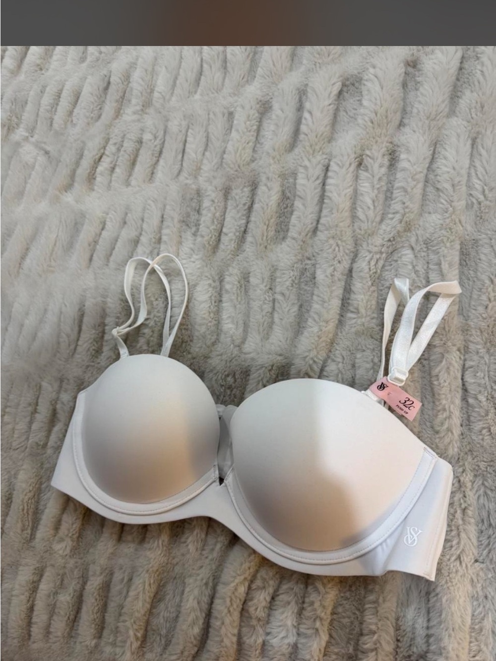 VICTORIA SECRET INVISIBLE PUSH UP STRAPLESS BRA